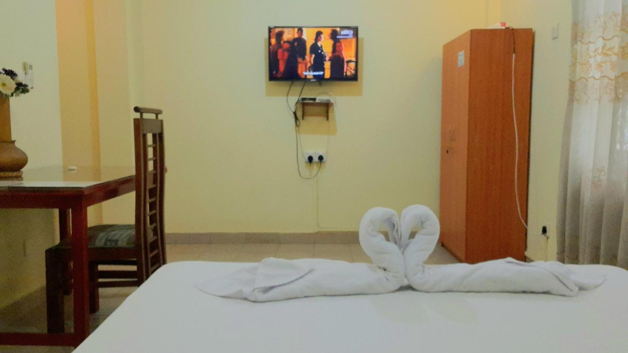 Madara Hotel Горана Екстер'єр фото
